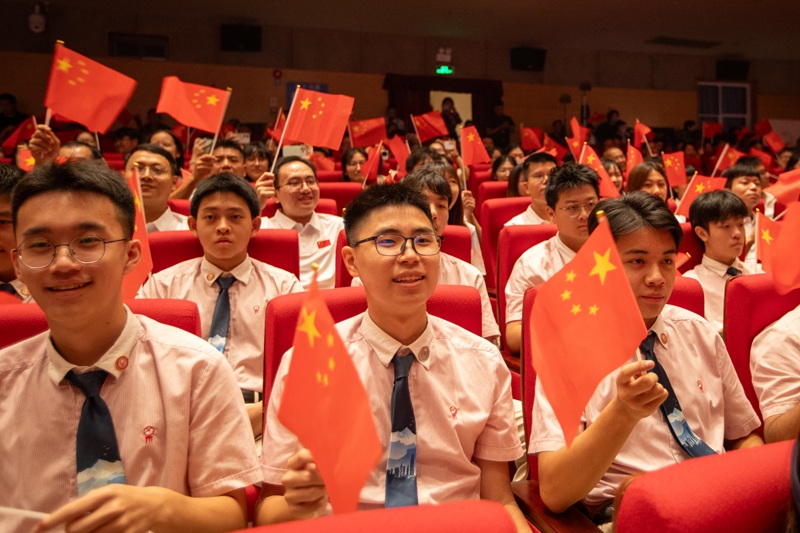 “铁马金声强军路·同心同行新征程”粤港澳青年国防教育音乐会现场。受访者供图